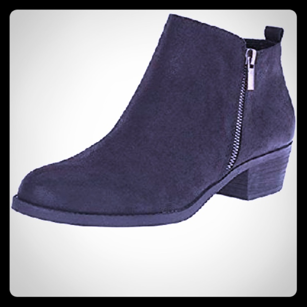 Carlos Santana Brie booties